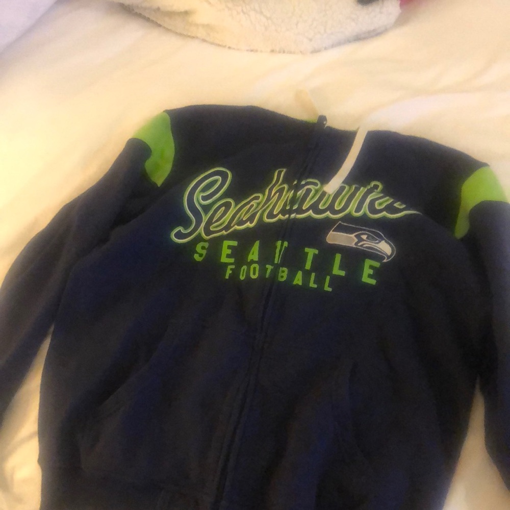 Seahawks zip up size large
